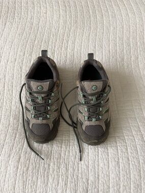 Moab 3 Women’s Gray and Mint Lace-Up Trail Hiking Shoes